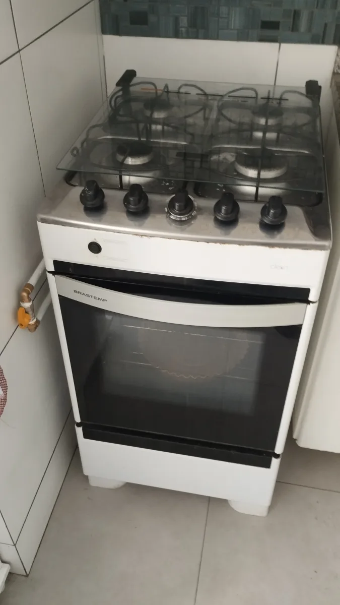 Mudança de ponto de gás para ilha de cozinha em reforma RJ