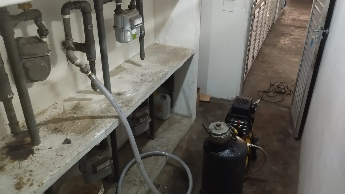 Equipamento de pressurização de resina selante de gás